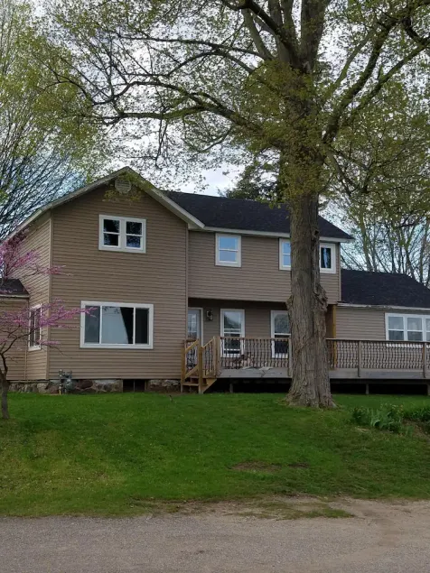 Komplett renoviertes Haus am Palmer Lake in Colon, MI, einen Block von der Innenstadt entfernt - Image 1