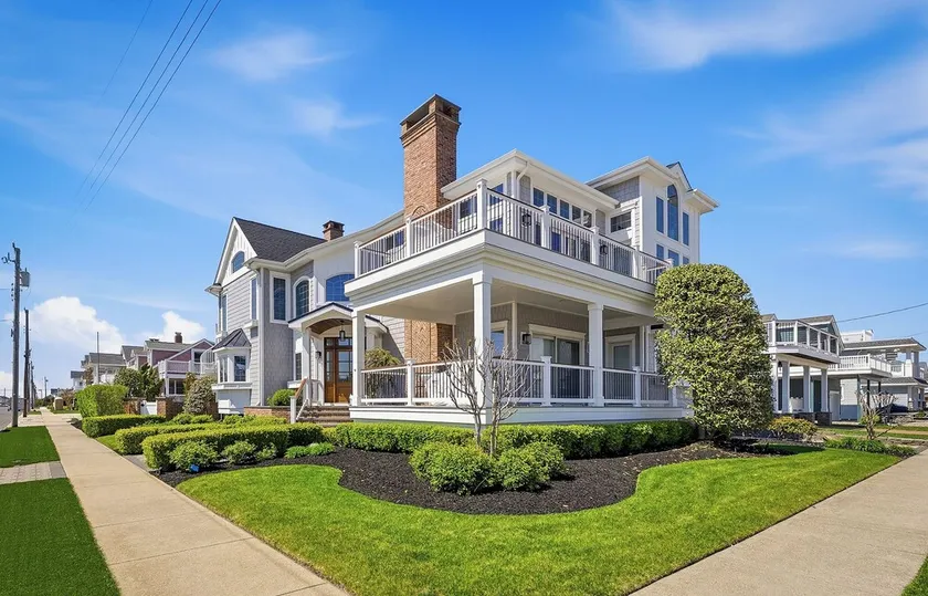 Enjoy your summer vacation in this lovely 5 bedroom, 5 bath home only steps to one of Stone Harbor's nicest beaches. - Image 1