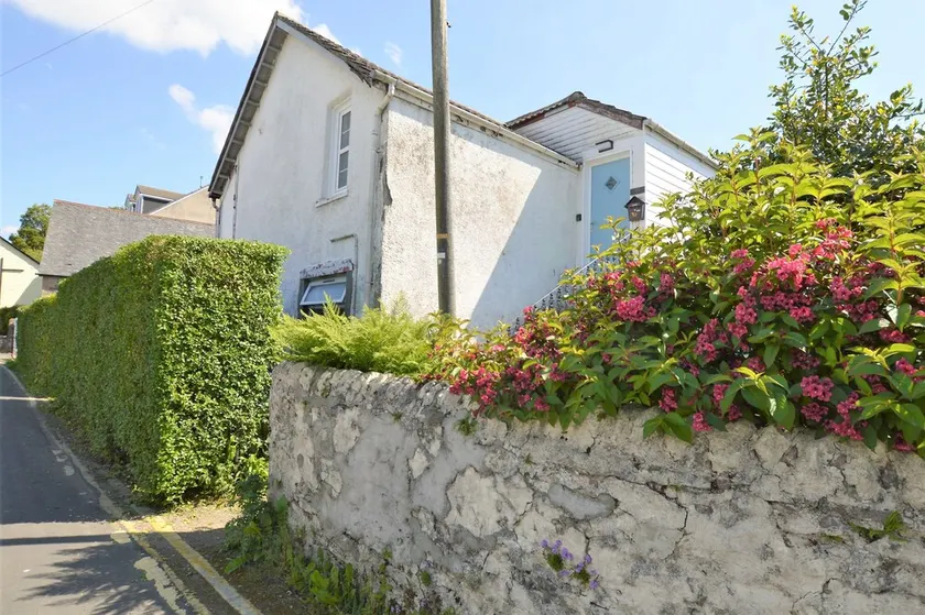 Sandor Upper Apartment, town centre, good value, sleeps 4 - Image 1