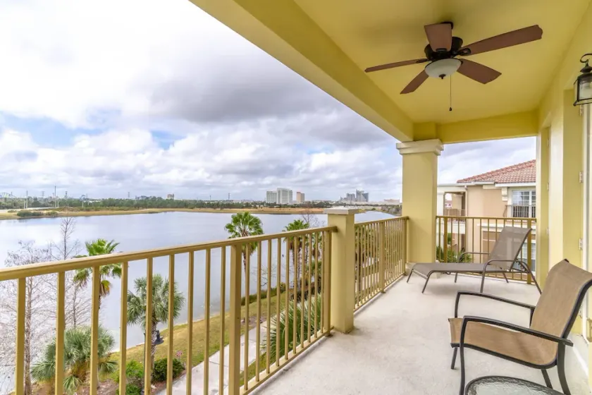 New Listing! Vista Cay Resort, 7mi to Disney & 3mi to Universal - IT735 - Image 1