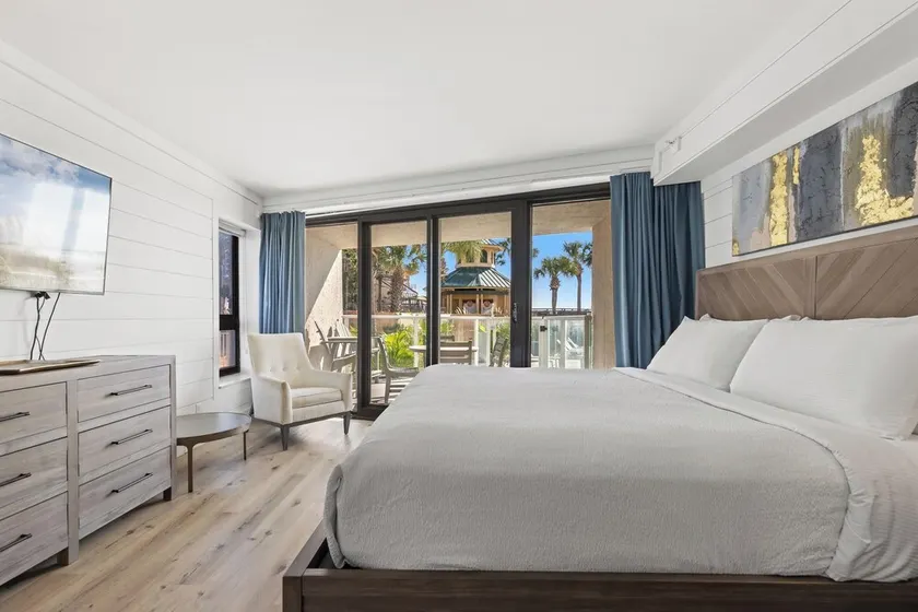 4216 Beachside Two - Image 1