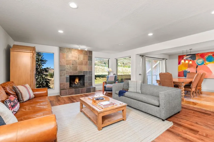 Park West Village 3953 Private Hot Tub, Parking, Great Space, Near Skiing! - Image 1