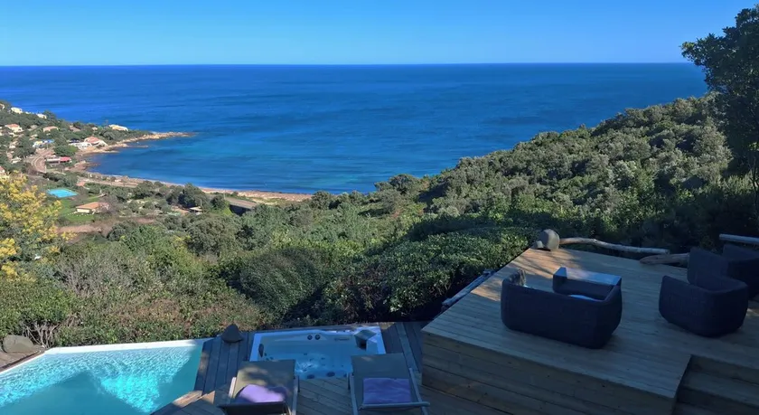 MINI VILLA 2/4 personnes  CALME - CHARME - VUE MER - PISCINE CHAUFFEE - JACUZZI - Image 1