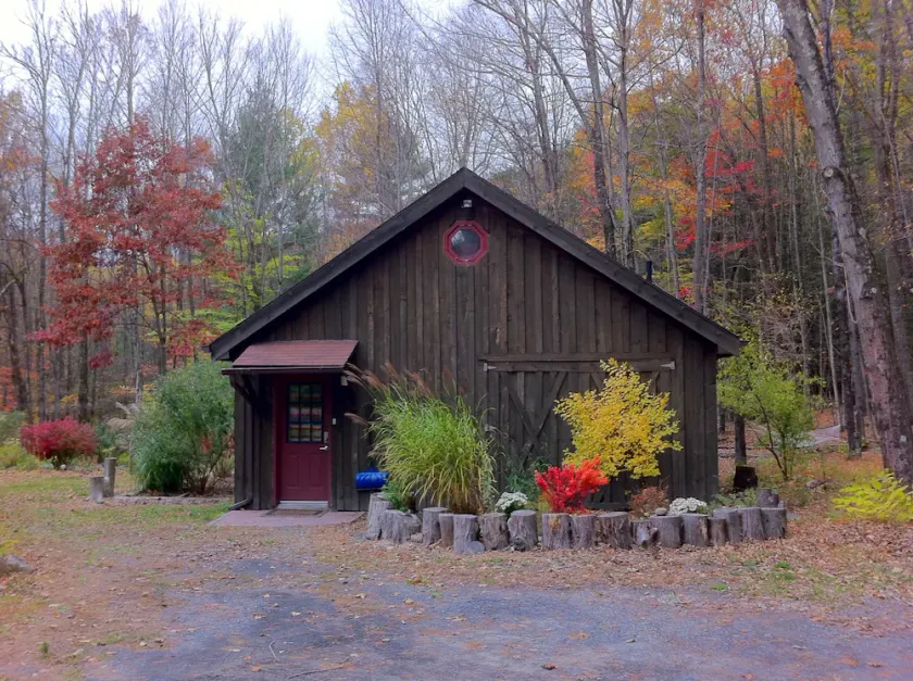 En romantisk flugt, Woodstock Barn af A Stream med Hot Tub - Image 1