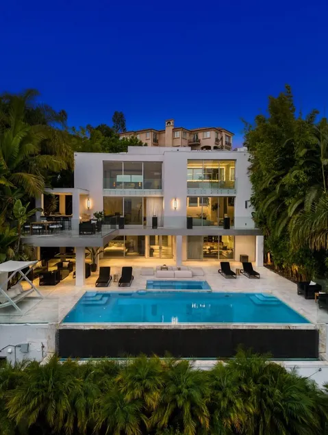 St Ives Modern - Modern St Ives Estate with Theater, Pool, and Views - Image 1