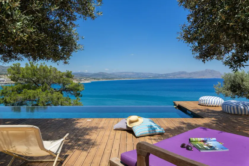 L'architetto ha progettato Villa su una collina con una vista spettacolare sulla baia di Vlycha - Image 1
