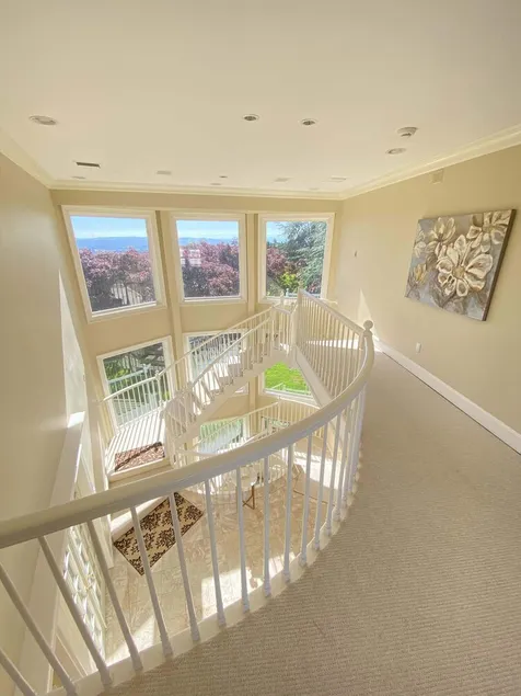 Luxury and Cozy Villa in the Vineyard (Pet Friendly!) - Image 1