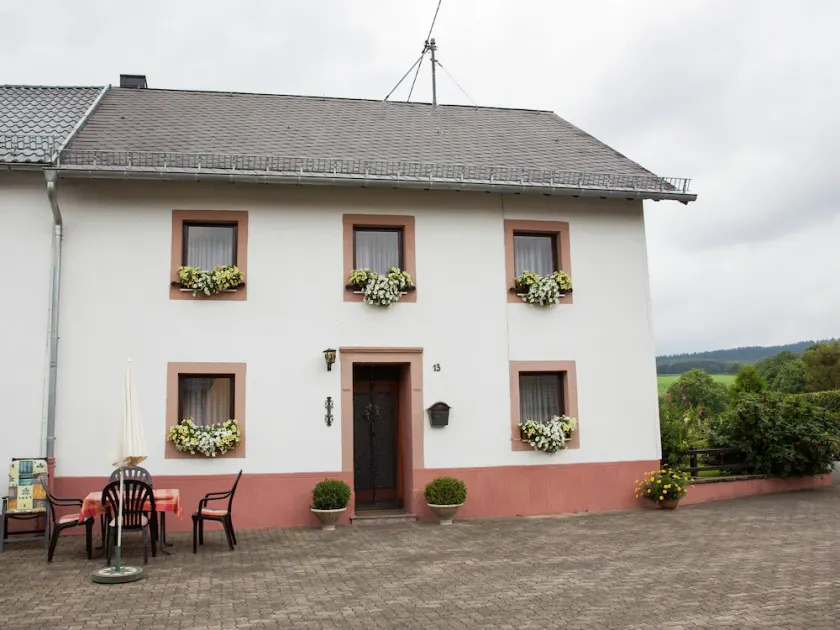 Holiday Home in Sellerich With Forest - Image 1