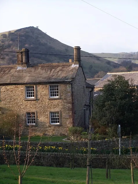 Lovely period Holiday cottage in Peak District with free wi-fi broadband - Image 1