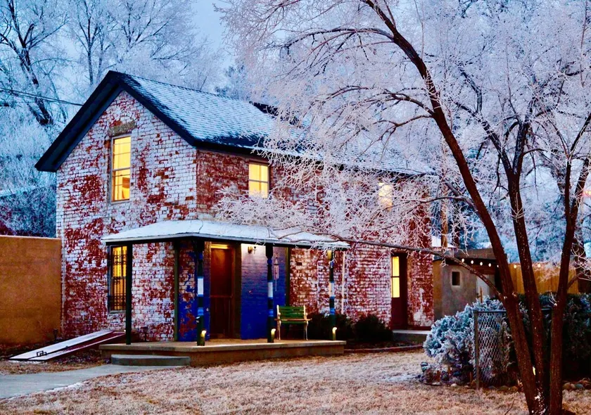 Amazing Historic 1800s Carriage House - Image 1