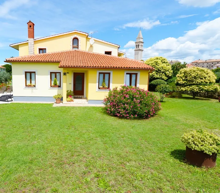 Villa with private pool, 5 km from the beach - Image 1
