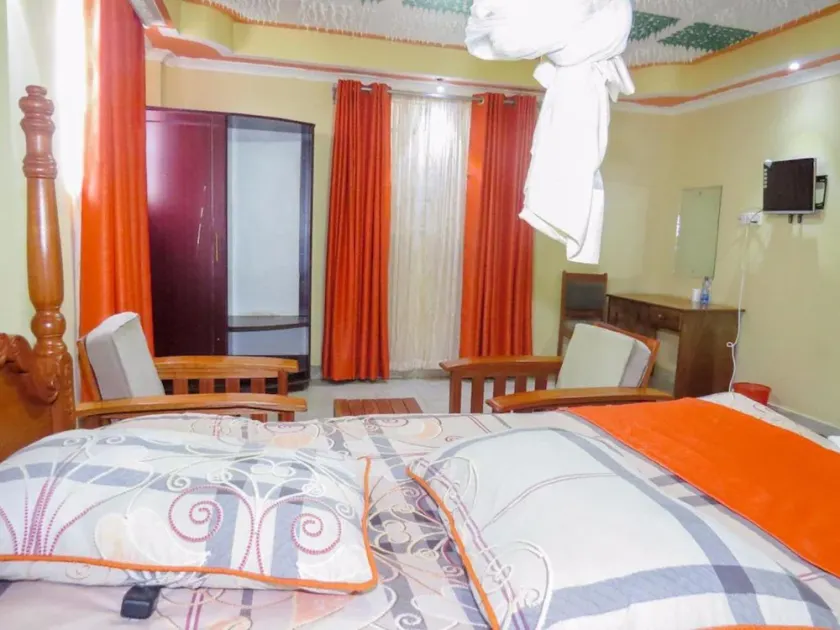 Seasons Hotel & Lodge - Image 1