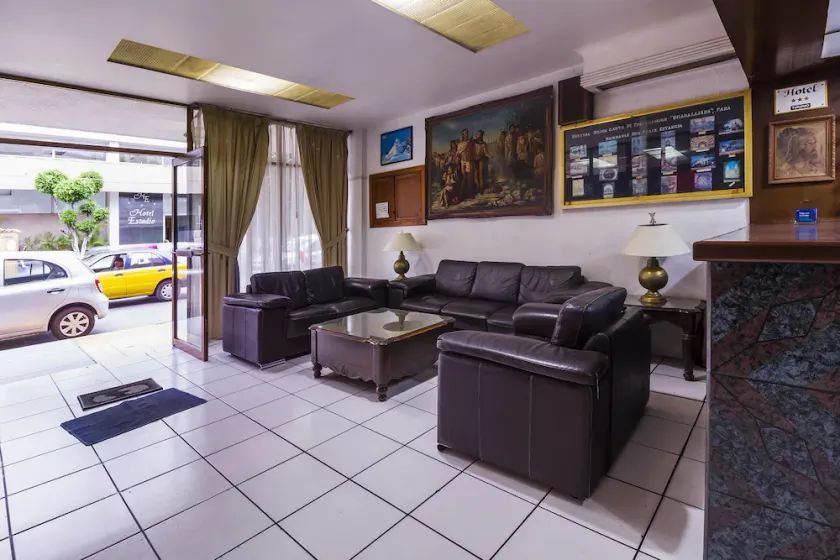 Hotel Canada, Guadalajara - Image 1