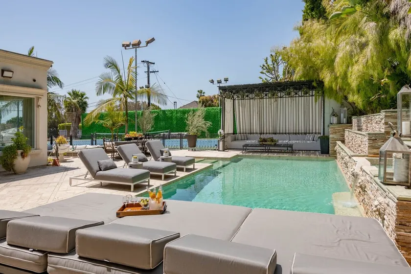 Family Vacation Dream: Privata Gated Maison / Tennisbana En promenad till Rodeo Dr - Image 1