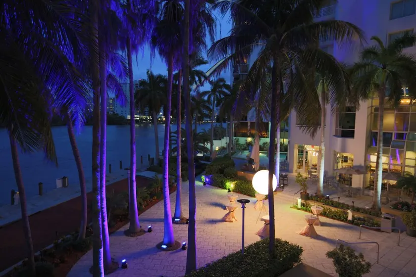 Ocean Oasis avec une touche artistique 1 / 1FIVE STAR QUALITY - Image 1