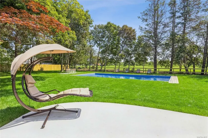 Renovated American Farmhouse in the heart of Southold with heated saltwater pool - Image 1