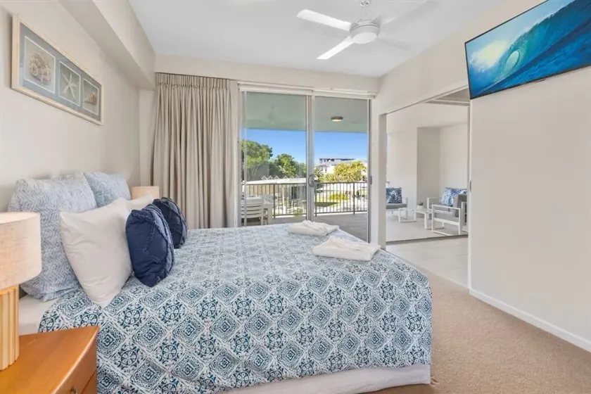 Beach Bliss - 3 Bedroom Apartment - Image 1