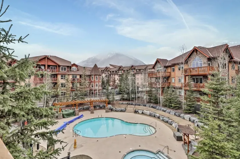 Luxury  2BR KING/2BTH condo - Outdoor heated pool and hot tub - mountain views - Image 1
