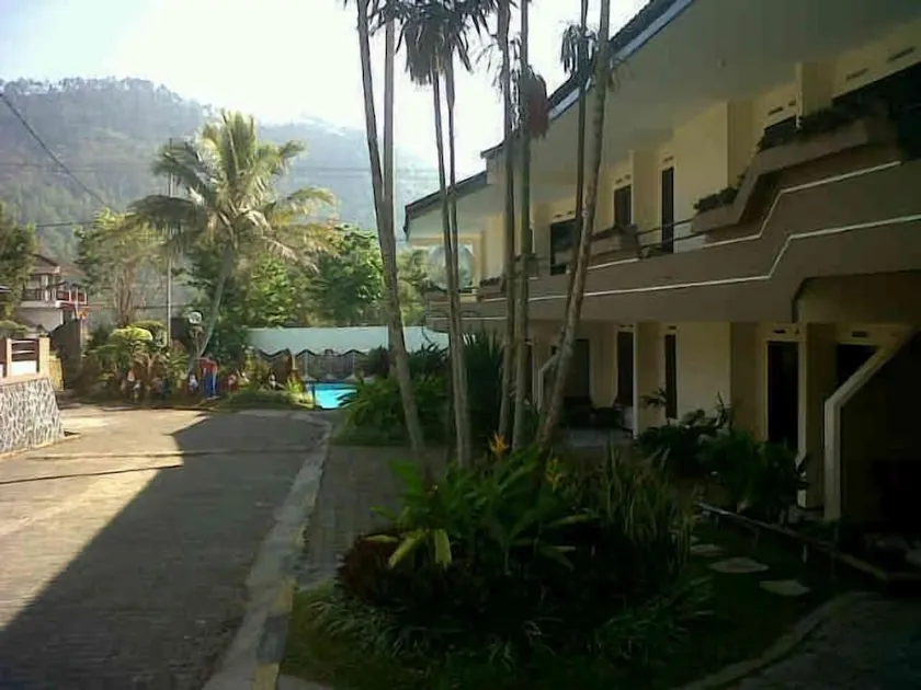 Hotel Nirwana Batu - Image 1