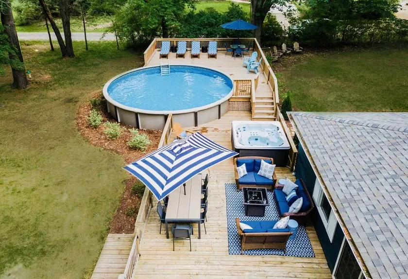 One September weekend left- Heated pool Open! - Image 1