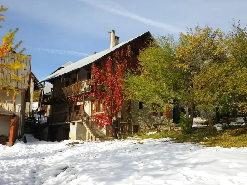 Duplex apartment in a farmhouse - Image 1