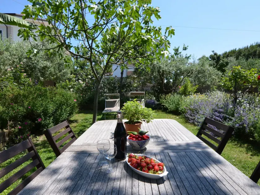 Holiday Home Near the Beaches - Image 1