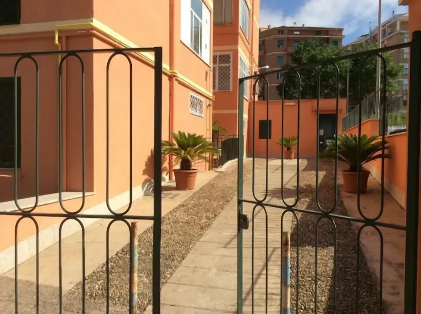 Tommy Guest House Roma - Image 1