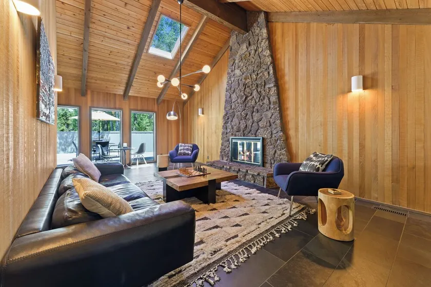 2 Pioneer - Endroit calme au sud, touches design - Superbe cuisine, passes SHARC, bain à remous - Image 1