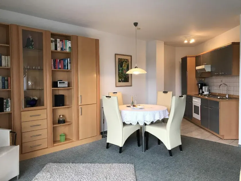 Bright apartment (68 sqm) for up to 4 people with terrace and view over the Saale valley - Image 1