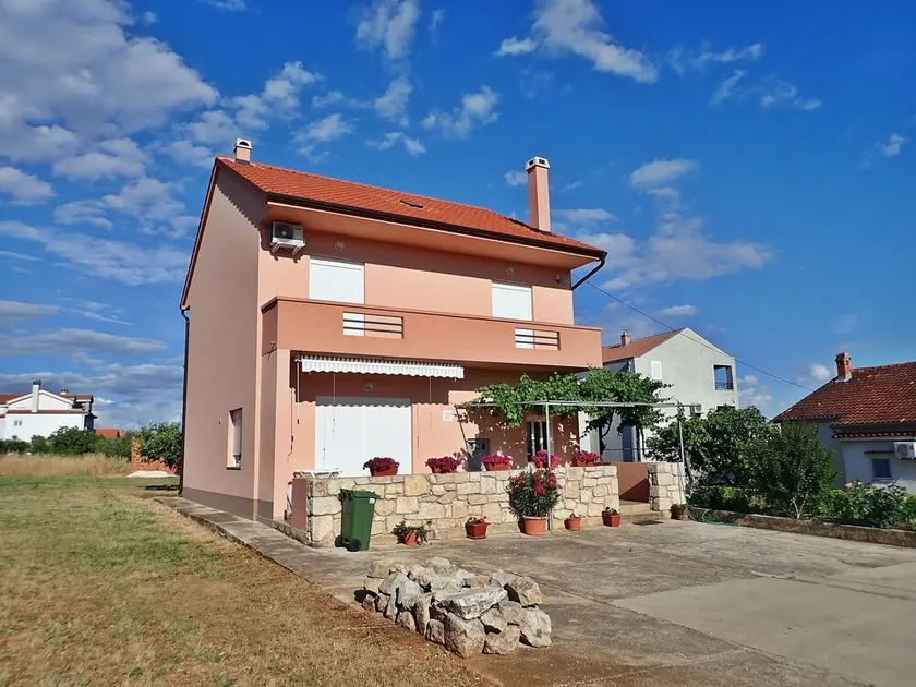 5 minutes from the beach Apartment with terrace - Image 1
