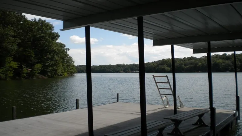 COZY 1 BEDROOM APARTMENT ON LAKE HARTWELL MED DOCK / MINUTTER FRÅN TUGALOO ST PARK - Image 1