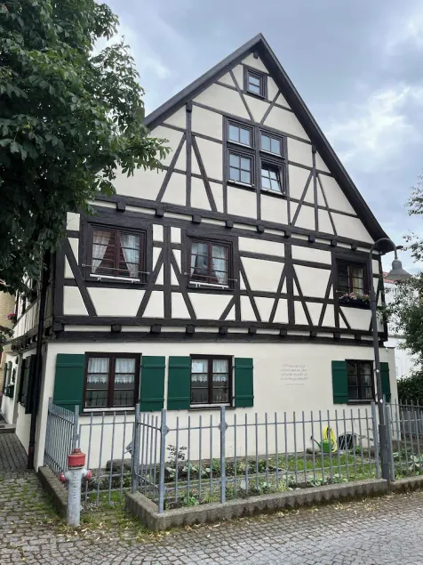 old town residence - Image 1