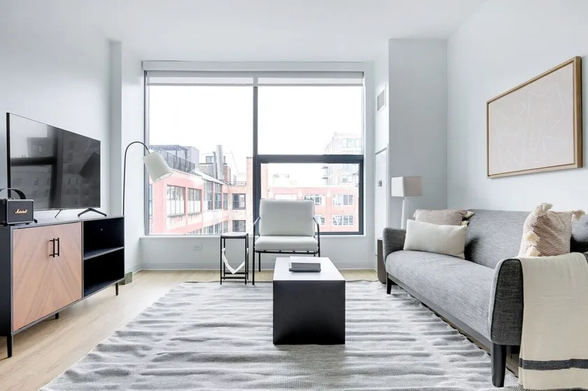 W Loop Studio w Gym Pool in heart of Greektown CHI-564 - Image 1