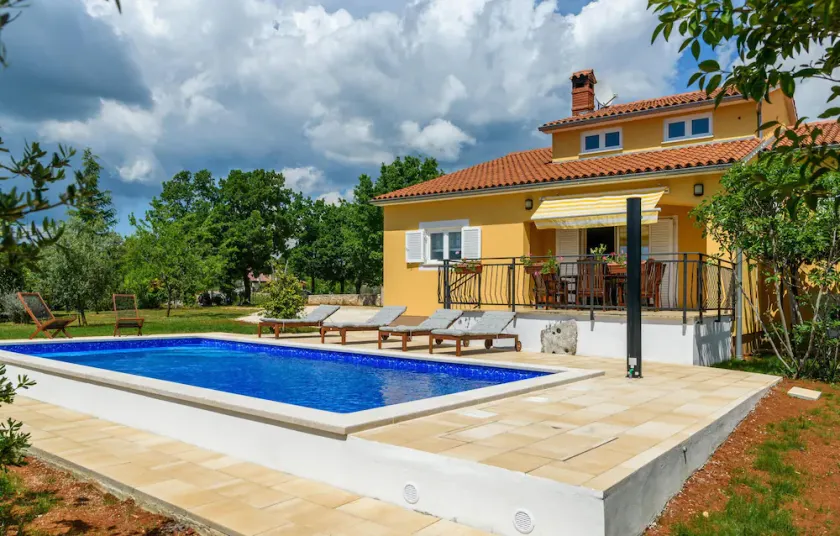 Amazing Home In Stokovci - Image 1