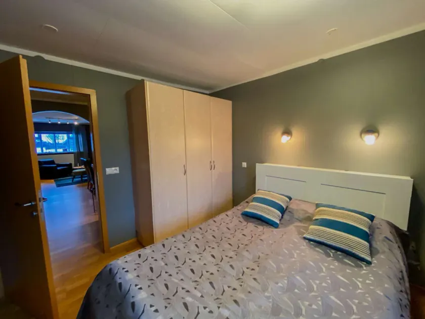 Spacious One-Bedroom Apartment - Image 1