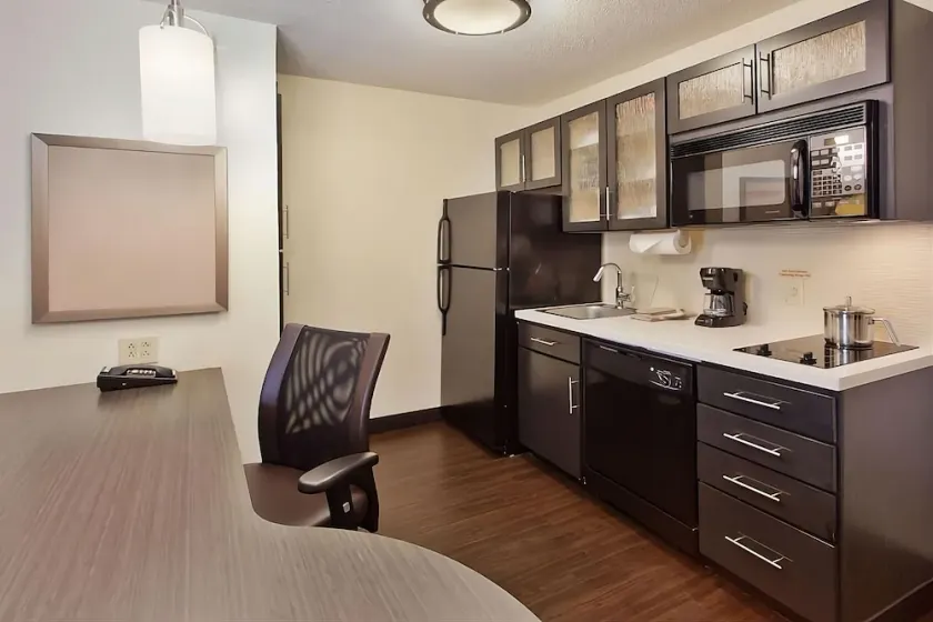 Wonderful Place To Stay! 3 Amazing units for Family or groups. Near Revere Park - Image 1