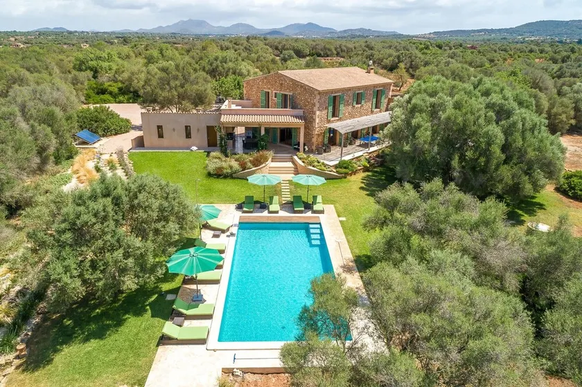 Villa 'Los Hibiscus' with Mountain View, Wi-Fi and Air Conditioning - Image 1