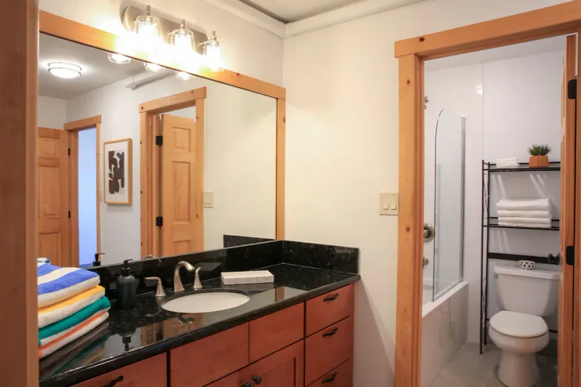 Modern + Serene Oceanfront Napili Getaway W / AC - Ingen parkerings- eller resortavgifter - Image 1