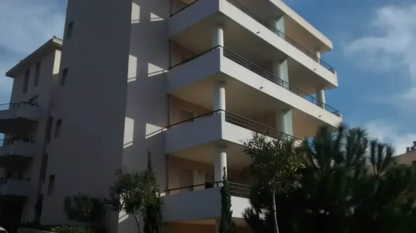 T1 standing entrance of CALVI - Image 1