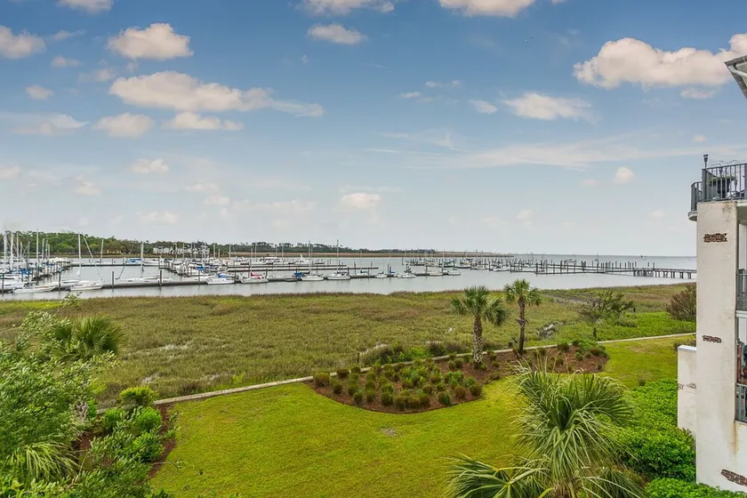 Gorgeous Views of the Inter-coastal Waterway, Dog-Friendly, Pool, Steps to Marina Docks - Image 1