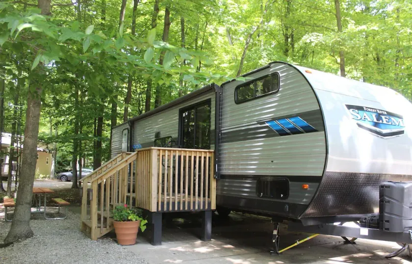 RV Rental #5 Sleeps 6 people - Image 1