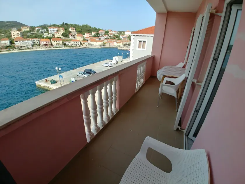 Apartamento para dos personas con balcón y vista al mar Sali (Dugi otok) (A-443-c) - Image 1