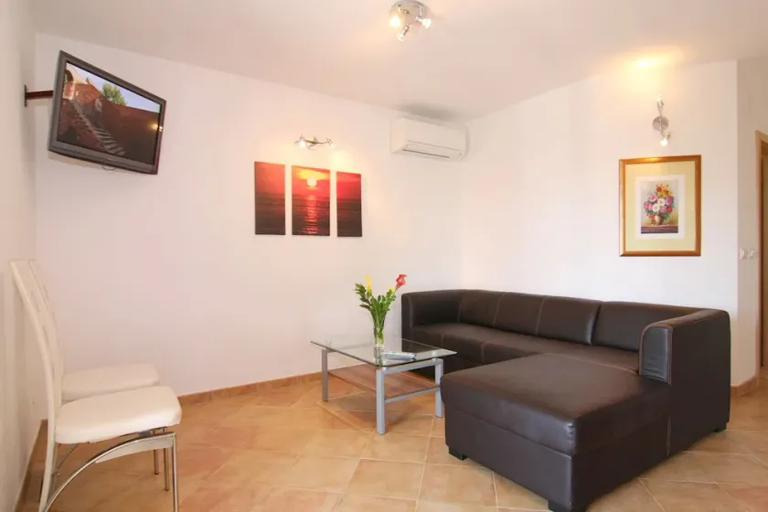 appartement de vacances avec vue sur la mer à Bernstein à Porec. - Image 1