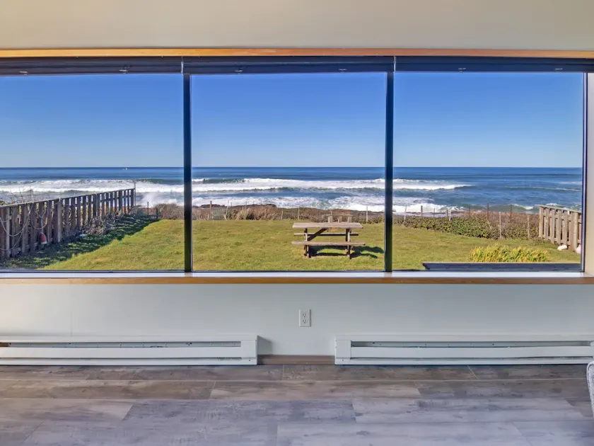 Big Sea  - Oceanfront in Central Yachats - Image 1