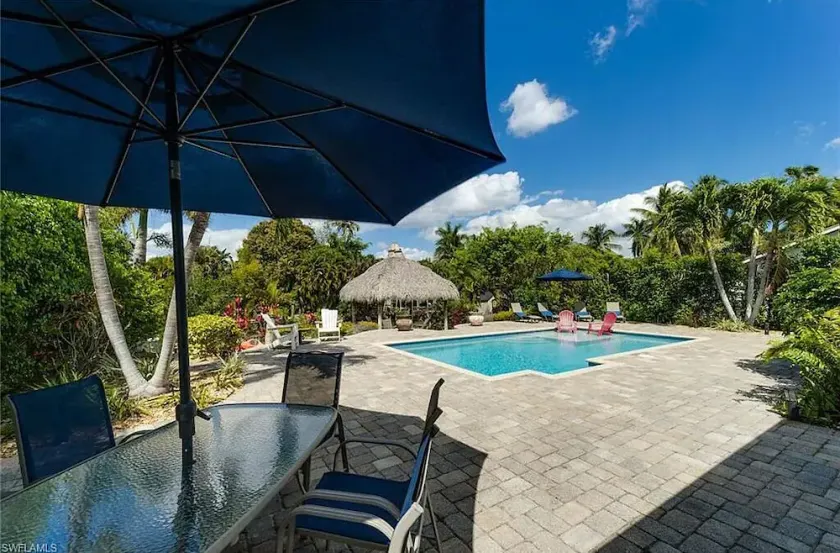 Tropical vacation home w/ private pool - Image 1