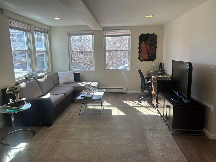 Charming 1 bedroom by the Beach! - Image 1