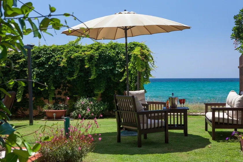 Sardenha, villa independente na praia de Sant 'Andrea, Quartu Sant'Elena. - Image 1