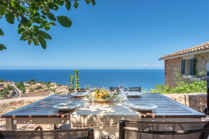 Holiday Home “Little Paradise in Banyalbufar” with Ocean and Mountain View, Terrace & Wi-Fi - Image 1
