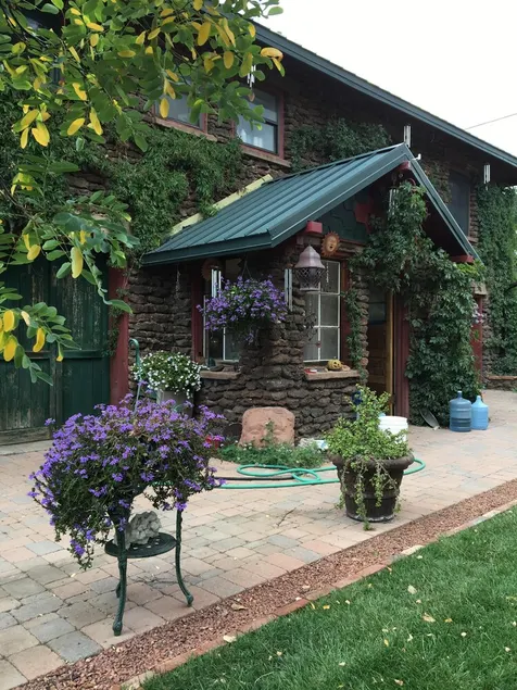 Historic Downtown Carriage House - Image 1