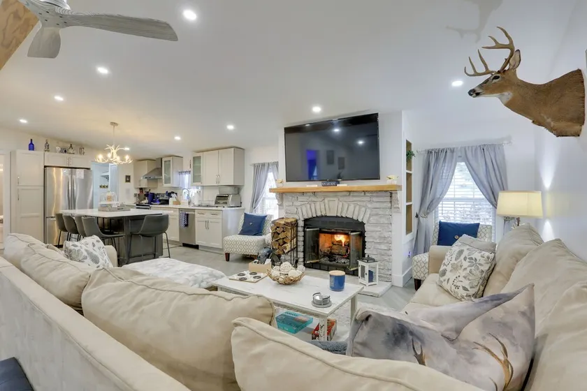 Hike & Explore! Nature-centric Hudson Valley Home - Image 1